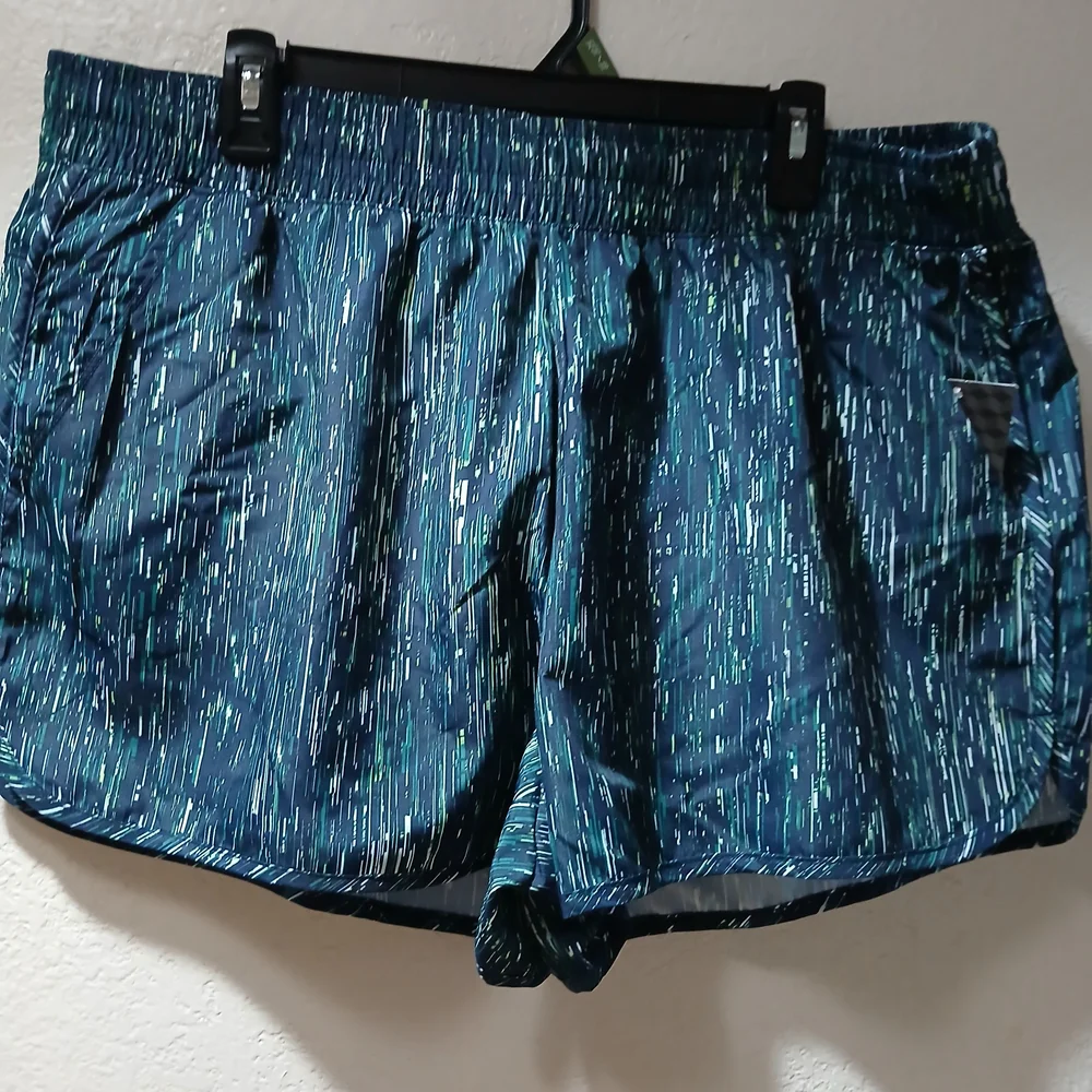 Athletic Works Black and Green Active Shorts